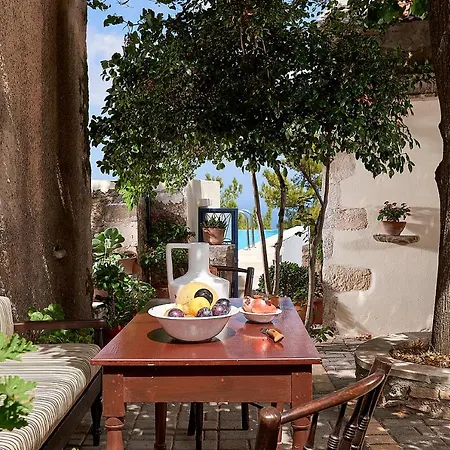 Philyra Villa